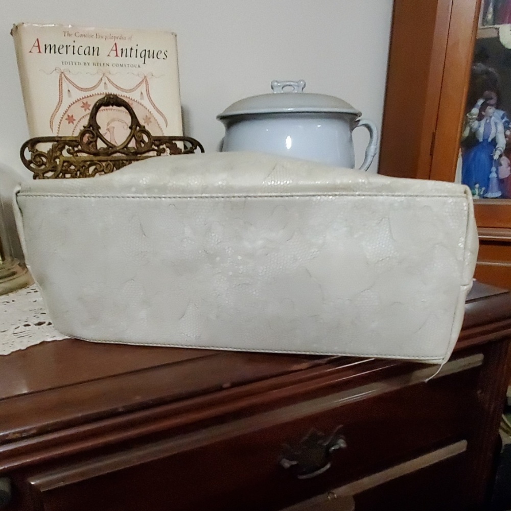 Purse - Picture 5 of 8